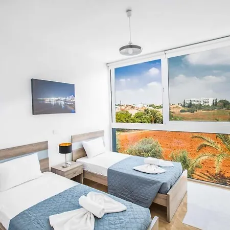 In Sleeps 7 With Pool Air Con And Wifi Protaras